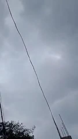 लखनऊ में फिर  हुआ मौसम ख़राब...
लखनऊ में रुक रुक हो रही बारिश से लोगो को काफी दिक्कत हो रही है 
#सार्वजनिक  समाचार