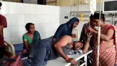 तारापुर: लखनपुर के पास तेज रफ्तार बाइक पिकअप से टकराई, दंपति घायल
