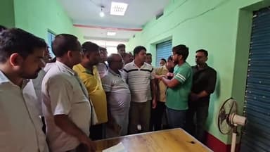 मोपती बाजार (तरारी) में ग्रामीण चिकित्सकों ने एक बैठक कर जताई नाराजगी
.
.
#healthdepartment #bihar #mopti #tarari #ara