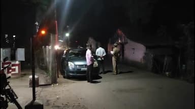 கும்பகோணம்: நாட்டு வெடிகுண்டு வீச்சு சம்பவம்... ஆடுதுறை பேரூராட்சி தலைவர் கொலை முயற்சி வழக்கில் ரெண்டு பேரை தட்டி தூக்கிய போலீசார்