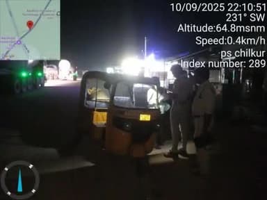 చిలుకూరు మండల కేంద్రంలో తనిఖీలు నిర్వహిస్తున్న పోలీసు సిబ్బంది