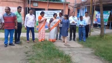 হরিপাল: মডেল ভিসুয়াল ক্লিন ভিলেজ প্রকল্পের কর্মসূচি হরিপাল ব্লক প্রশাসনের উদ্যোগে বাসুদেবপুর উচ্চ মাধ্যমিক স্কুলে