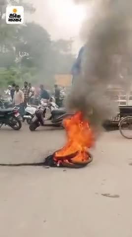 सोशल मीडिया के कारण सोशल मीडिया कारण हंगामा मच गया है parmod mandal