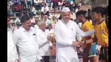ಕೊಲ್ಹಾರ: ಚಿಮ್ಮಲಾಗಿ ಗ್ರಾಮದಲ್ಲಿ ಕಬ್ಬಡಿ ಕ್ರೀಡಾಕೋಟಕ್ಕೆ ಚಾಲನೆ ನೀಡಿದ ಮಾಜಿ ಸಚಿವ ಎಸ್ ಕೆ ಬೆಳ್ಳುಬ್ಬಿ