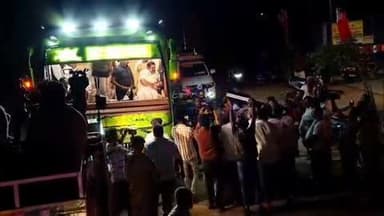 தாராபுரம்: இடைத்தரகர்கள் இல்லாமல் விவசாயிகள் விளை பொருட்கள் விற்பனை - கொண்டரசன்பாளையத்தில் அதிமுக பொதுச்செயலாளர் விவசாயிகளுக்கு உறுதி