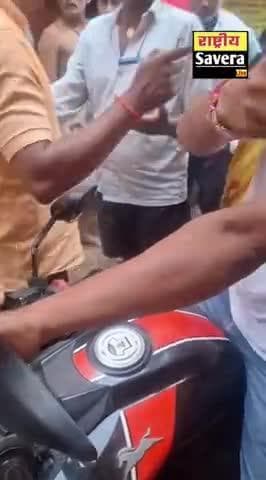 कोचस के सभी राशन डीलर की मनमानी है कि प्रति आदमी पर 5KG देने के JAGAH 4KG ही दिया जा रहा
श्री मान से आग्रहहैकिसुधारकरे