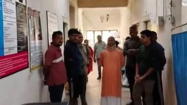 रिखणीखाल: लैंसडाउन विधायक महंत दलीप रावत ने सामुदायिक स्वास्थ्य केंद्र रिखणीखाल का किया औचक निरीक्षण