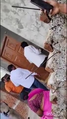 హసన్పర్తి: ఎవరూ లేని సమయంలో ఇంటి తాళాలు పగులగొట్టి ప్రభుత్వ భూములు ఇల్లు కట్టుకున్నారని.వంగపహాడ్లో రెవెన్యూ అధికారుల దౌర్జన్యం