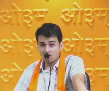 विपक्ष अमेरिका और पाकिस्तान के साथ मिल के श्रीलंका नेपाल जैसा दंगा कराना चाहता है भारत मे।
लेकिन याद रहे भारत है Rahul Gandhi जी ये भारत है इटली नहीं। #hilights