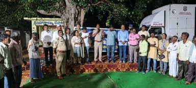 పోలీసు కళాబృందం ప్రజలను చైతన్య పరిచే కనువిప్పు కార్యక్రమం "సిద్దిపేట త్రీ టౌన్ పోలీస్ స్టేషన్ పరిధిలోని "ఎన్సాన్ పల్లి, గ్రామంలో నిర్వహించడం జరిగింది,త్రీ టౌన్ ఇన్స్పెక్టర్ విద్యాసాగర్.