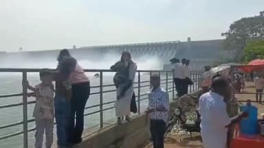 పెద్దఅడిశర్లపల్లి: నాగార్జునసాగర్ కు పెరిగిన పర్యాటకుల తాకిడి, బ్రిడ్జిపై ఏర్పడిన ట్రాఫిక్ జామ్, నిలిచిపోయిన వాహనాలు