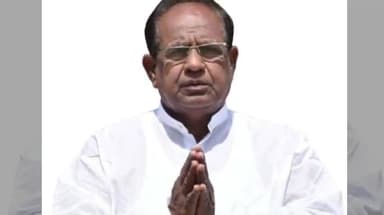 নবগ্রাম: জেলা সভাপতির বিরুদ্ধে কুরুচিকর মন্তব্য, নবগ্রামের তৃণমূল বিধায়ক কানাই মণ্ডলকে শোকজ