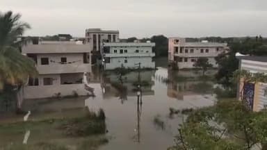 మనోహరాబాద్: తూప్రాన్ పట్టణంలో భారీ వర్షం, ఉధృతంగా ప్రవహిస్తున్న హల్ది వాగు, తూప్రాన్ కిష్టాపూర్ మధ్య రాకపోకలు బంద్