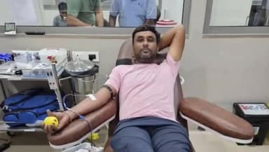 કઠલાલ: કઠલાલ ના સર્વ સમાજ ના યુવાનોએ કર્યું બ્લડ ડોનેટ .બ્રહ્મ સમાજના અગ્રણી શાંતિલાલ રાવલને સર્વ જનતાએ કર્યું બ્લડ ડોનેટ