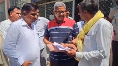 नाथूसरी चौपटा: रूपावास: जलभराव की समस्या से परेशान किसानों ने चोपटा तहसील में तहसीलदार को सीएम के नाम ज्ञापन सौंपा