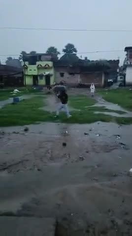 @ajeetgk5124
belaganj ke agthu kachanpur panchayat ke (8) no ward ke nalli Galli ka halat fatehpur ka mukhiya RanjSingh