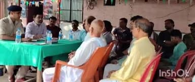 लौकहा: खुटौना थाना परिसर में नवरात्र व दुर्गापूजा को लेकर शांति समिति की बैठक आयोजित