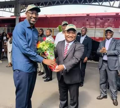 From Varanasi to Maputo, Mozambique 🚄
India’s engineering wheels are driving the world forward! 🚂✨
बरेका के कड़ी परिश्रम का फल, खुशी अफ्रीकी चेहरों पर
#MakeInIndia #AtmanirbharBharat #Mozambique @railminindia @mygovindia