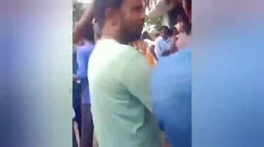 జన్నారం: తిమ్మాపూర్ రైతు వేదిక వద్ద యూరియా కోసం రైతులు ఆందోళన వ్యక్తం