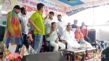 উলুবেড়িয়া ২: হাওড়ার পাঁচলা কেন্দ্র তৃণমূল কংগ্রেসের পক্ষ থেকে পাঁচলাতে অনুষ্ঠিত হলো স্বেচ্ছায় রক্তদান শিবির