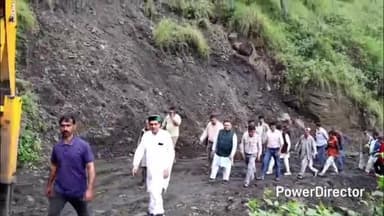 नौहरा: उपाध्यक्ष विनय कुमार ने चोकर मडीयान में भूस्खलन से बेघर हुए परिवारों से की मुलाकात, हर संभव सहायता का दिया आश्वासन