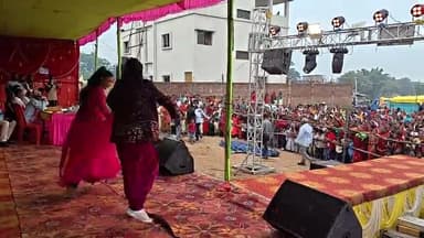 बालूमाथ प्रखंड अंतर्गत चमातू ग्राम के ओजा टोला में जितिया जतरा मेला में सांस्कृतिक कार्यक्रम का हुआ आयोज ।@#@