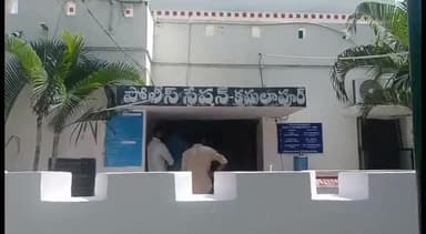 కమలాపూర్: అంబాల గ్రామం వద్ద అక్రమంగా ఇసుక రవాణ చేస్తున్న ట్రాక్టర్ల పై కేసు నమోదు చేసిన కమలాపూర్ సిఐ హరికృష్ణ