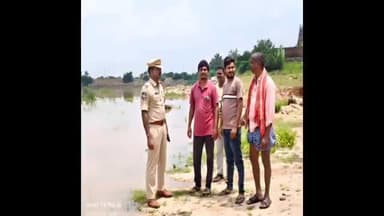 చౌటుప్పల్: దేవులమ్మ నాగారం చెరువును పరిశీలించిన సిఐ మన్మధ కుమార్, భారీ వర్షాలు అనే పద్యంలో అప్రమత్తంగా ఉండాలని సూచన