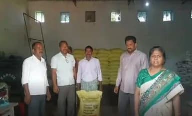 రాజంపేట: బస్వాపూర్ గ్రామంలోని సొసైటీని ఆకస్మికంగా సందర్శించిన : వ్యవసాయ శాఖ ఏడిఏ అపర్ణ