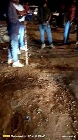 siswali
ye siswali mele ki he jisme entry ki koibparchi nhi he or out karne ki parchi mang rha he
