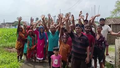 सुपौल: नगर परिषद वार्ड नंo3में सड़क और नाला निर्माण नहीं होने से जलजमाव की समस्या, मोहल्लेवासियों ने किया प्रदर्शन#jansamsiya