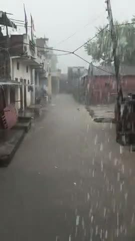 aaj .gram upadi me jhamajham barish