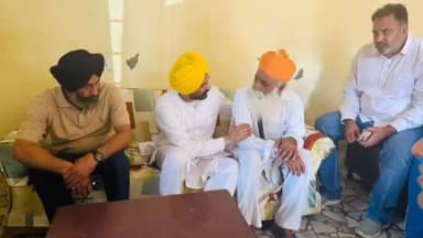 ਤਪਾ: ਕਰੰਟ ਲੱਗਣ ਨੌਜਵਾਨ ਦੀ ਮੌਤ ਦੇ ਮਾਮਲੇ 'ਚ ਵਿਧਾਇਕ ਉੱਗੋਕੇ ਨੇ ਪਰਿਵਾਰ ਨੂੰ4ਲੱਖ ਦੀ ਮੁਆਵਜ਼ਾ ਰਾਸ਼ੀ ਦਾ ਚੈੱਕ ਸੌਂਪਿਆ
* ਭਦੌੜ ਦੇ ਨੌਜਵਾਨ