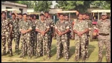 ఇల్లందకుంట: సిరిసేడు గ్రామంలో సిపి ఆదేశాల మేరకు ACP మాధవి ఆధ్వర్యంలో కార్డెన్ సర్చ్ సరైన పత్రాలు లేని 75 వాహనాల సీజీ చేసిన పోలీసులు