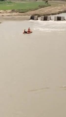 jila murena Madhya Pradesh mein Godara pul ke pass kariban 9:00 mein aaya tha jiske Karan apni Jaan ka Vada