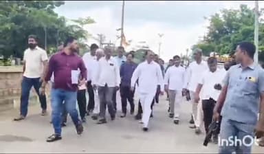 పరకాల అంగడి మైదానం మరియు దామెర చెరువు వద్ద జరుగుతున్న బతుకమ్మ ఉత్సవ ఏర్పాటను పరిశీలించిన ఎమ్మెల్యే