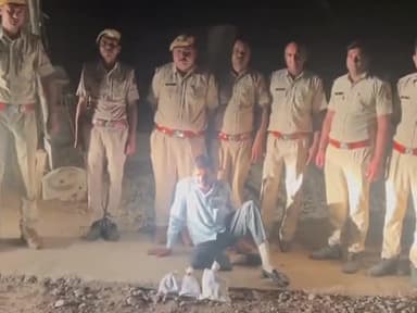 ऽ पुलिस थाना खेड़ापा की अवैध अफीम तस्कारों के विरूद्ध एक ओर कार्रवाही।
ऽ अफीम तस्कर भागीरथ के कब्जे से 905 ग्राम अवैध अफीम दूध किया गया जब्त।