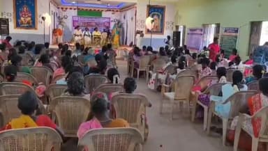 கந்தர்வகோட்டை: சிறுதானியங்களை மீட்டெடுப்போம் பூமி பந்தை பாதுகாப்போம் சிறப்பு கருத்தரங்கு ஆதனக்கோட்டை EB அலுவலகம் அருகே நடைபெற்றது