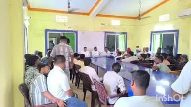 କାଲିମେଳା: ମାଲକାନଗିରି ଜିଲ୍ଲା କାଲିମେଳା ବିଡିଓଙ୍କ ନେତ୍ରୁତ୍ଵରେ ତୃଣମୂଳ ସ୍ତରରେ ବିଭିନ୍ନ ଯୋଜନା କାର୍ଯ୍ୟକାରି ନିମନ୍ତେ ସ୍ଵତନ୍ତ୍ର ବୈଠକ