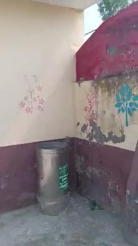 दुनका का पंचायत घर का हाल देखो