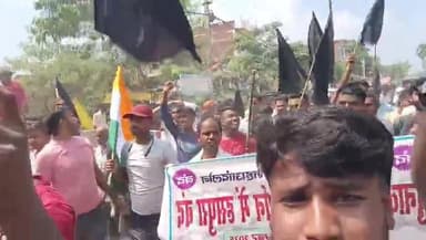 Road nhi to vote nhi ke bare se kal Haspura bazar ko band karwaya gaya #h