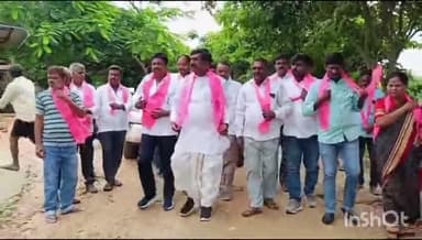 లింగాల ఘనపూర్: లింగాల ఘనపూర్ మండలంలో ఊరూర్ కి టిఆర్ఎస్ పథకాలు ఇంటింటికి కేసీఆర్ సంక్షేమాలు పాల్గొన్న మాజీ ఉప ముఖ్యమంత్రి