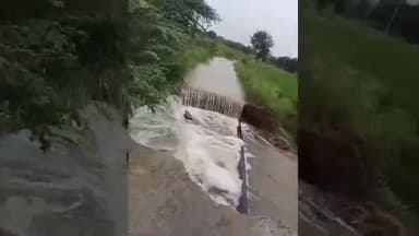 బీబీ నగర్: జైనపల్లి-నాగినేనీపల్లికి వెళ్లే రోడ్డుకు గండి, వాహనాల రాకపోకలు బంద్, ప్రత్యమ్నాయ మార్గాలను సూచిస్తున్న అధికారులు