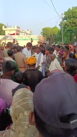 ek uwak mai fanshi laga kar karli atmhatya.