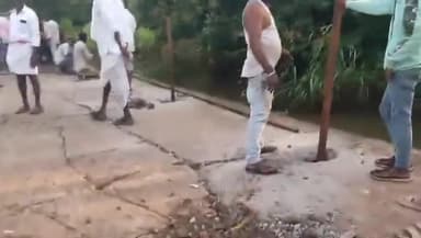 రాయికోడ్: అధికారులు పట్టించకపోవడంతో సొంత డబ్బులతో బ్రిడ్జి నిర్మాణ పనులు చేపట్టిన గ్రామస్తులు