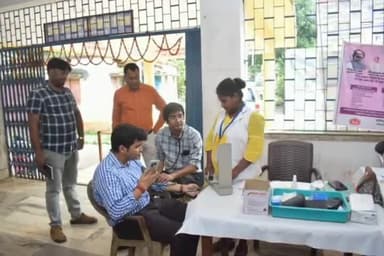 पाकुड़: स्वस्थ नारी सशक्त परिवार अभियान के तहत स्वास्थ्य जाँच शिविर आयोजित #pakur #स्वास्थ्य #jharkhand
