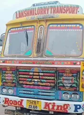 బూర్గంపహాడ్: సారపాక ఈస్ట్ గెట్ ప్రాంతంలో పార్కింగ్ చేసిన లారీలోని బ్యాటరీ చోరీ