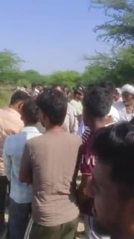 स्कूल हड़ताल का साथ नहीं दे रहे कोई बात नहीं पर इसका विरोध भी कर रहे हैं और इसका पालन नहीं कर रहे हैं