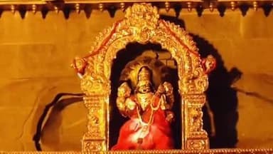 యాదగిరిగుట్ట: యాదగిరిగుట్ట శ్రీ లక్ష్మీనరసింహస్వామి దివ్య క్షేత్రంలో స్వామివారికి శతఘటభిషేకం