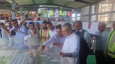 माननीय रेल मंत्री
@AshwiniVaishnaw
जी ने अमृत भारत स्टेशन योजना के अंतर्गत पुनर्विकसित किए जा रहे राजस्थान के जोधपुर रेलवे स्टेशन का निरीक्षण किया।
#VandeBharatExpress #RailInfra4Rajasthan